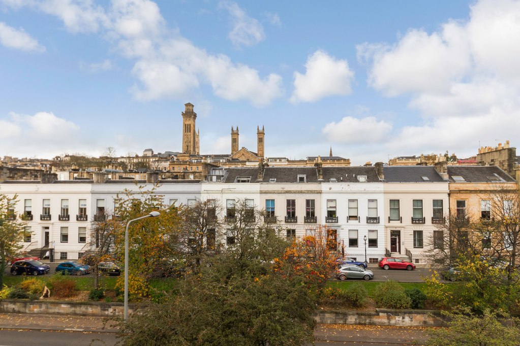 Property in Newton Terrace, Glasgow, G3