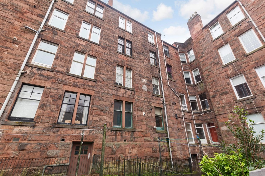 Property in Queensborough Gardens, Glasgow, G12