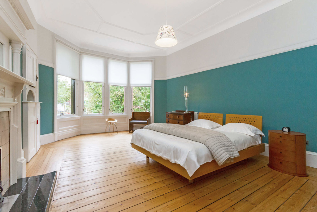 Property in Lauderdale Gardens, Glasgow, G12