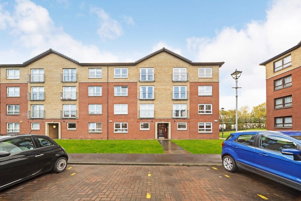 Property in Ferry Road, Glasgow, G3