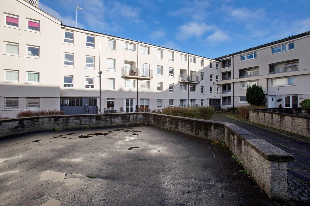 Property in Wyndford Road, Glasgow, G20