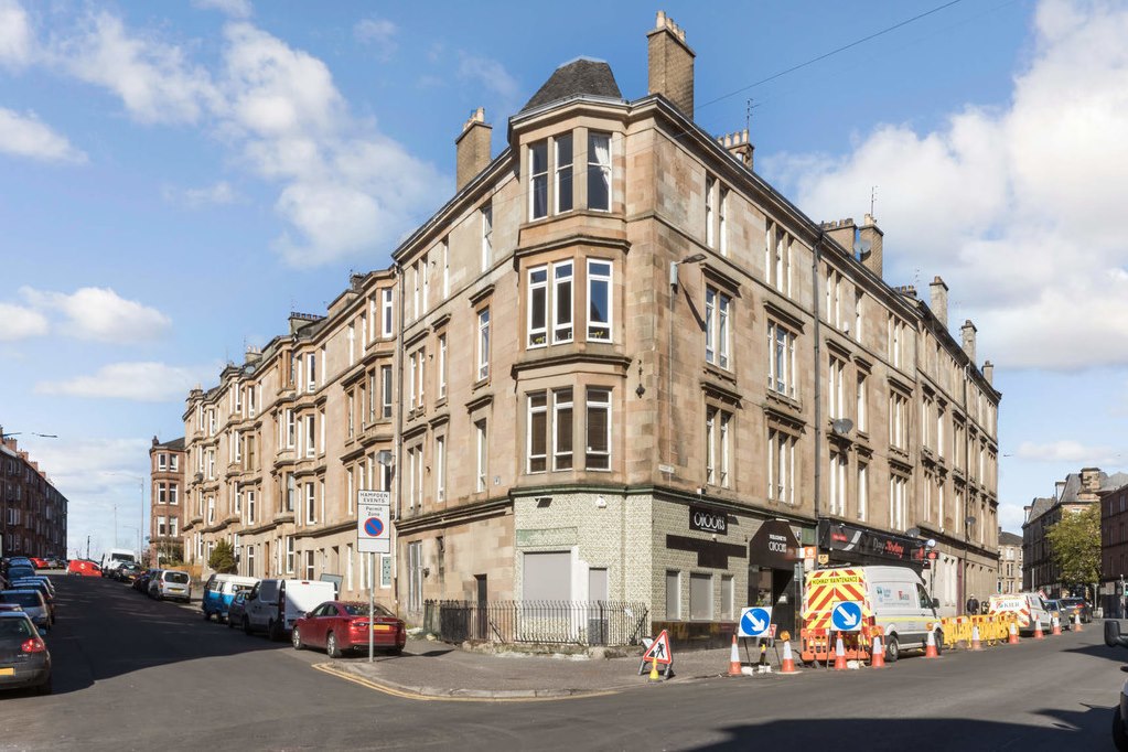 Property in Cathcart Road, Glasgow, G42