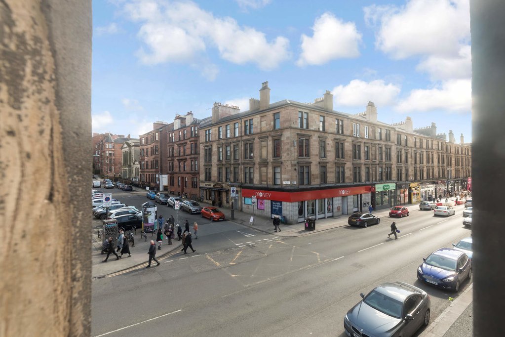 Property in Byres Road, Glasgow, G12