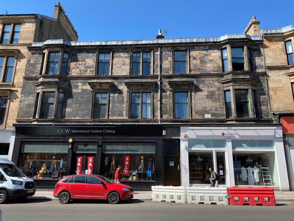 Property in Byres Road, Glasgow, G12