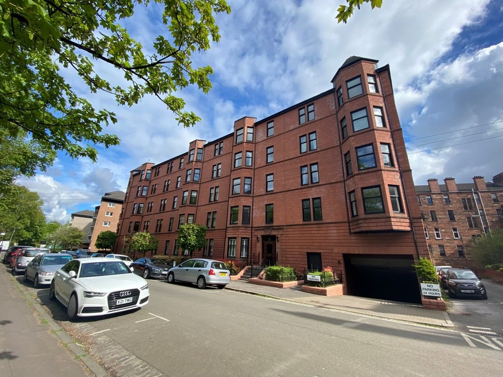 Property in Prince Albert Road, Glasgow, G12