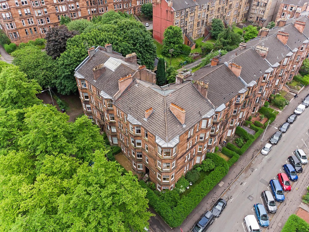 Property in Queensborough Gardens, Glasgow, G12