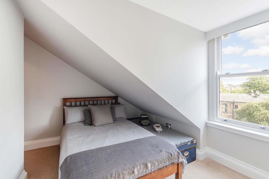 Property in Hamilton Park Avenue, Glasgow, G12