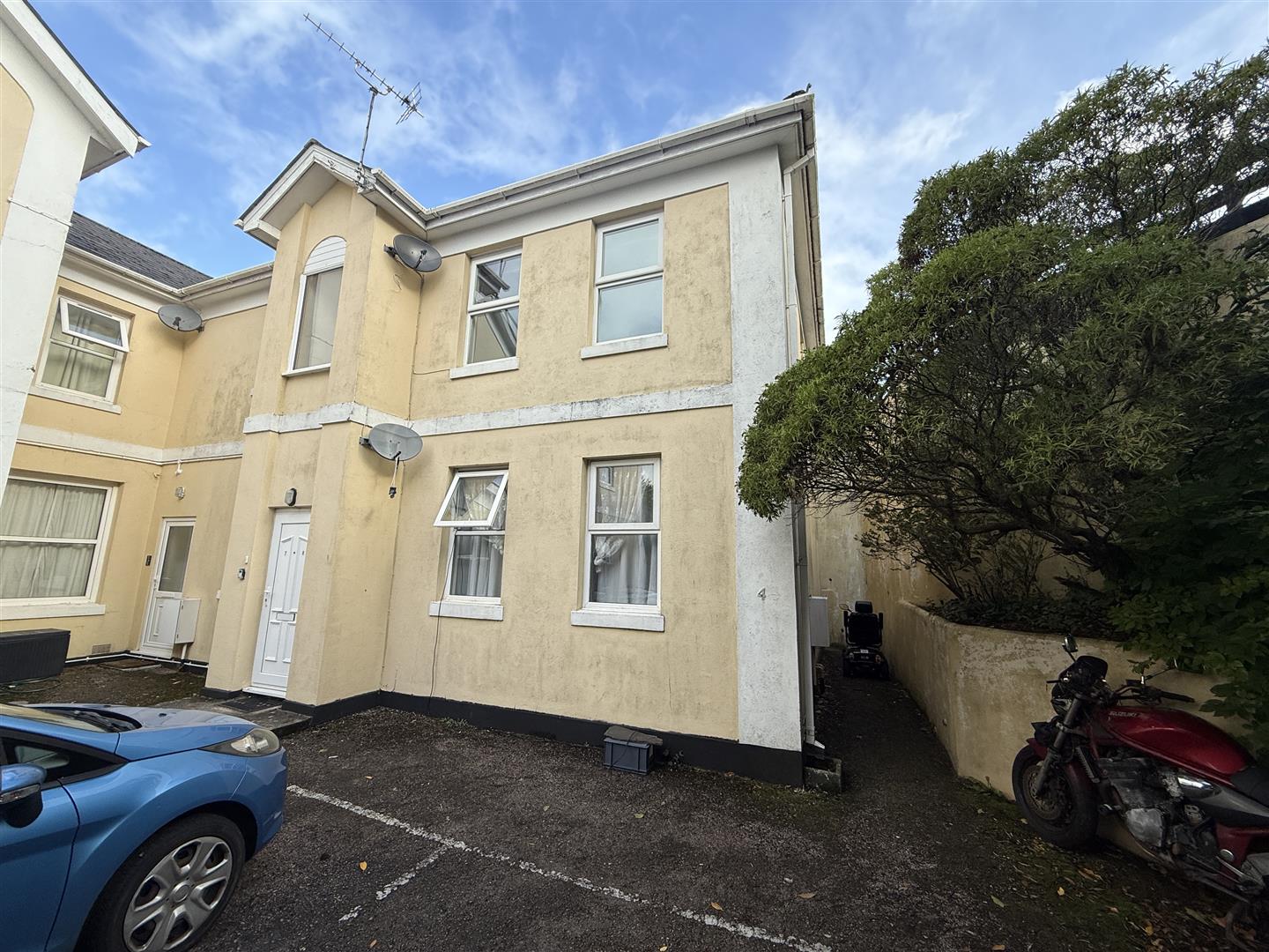 27 Thurlow Road, Torquay, TQ1