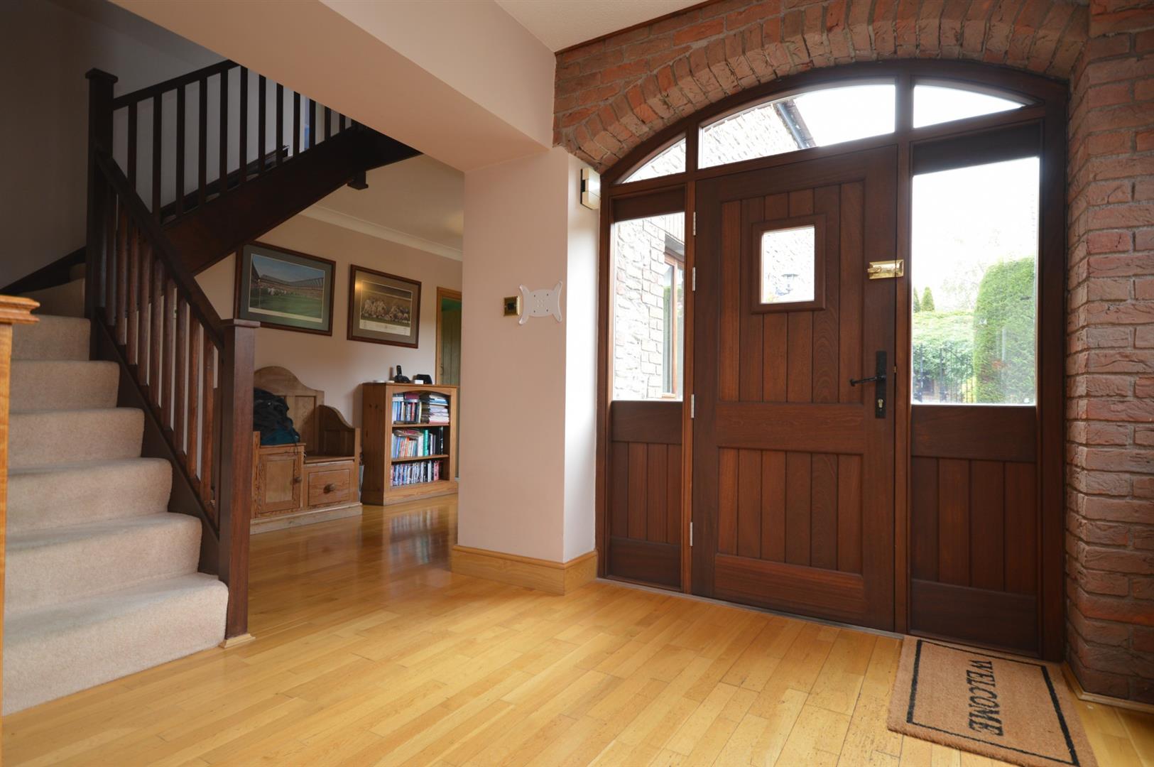 Property in Manor Road, Saltford, BS31