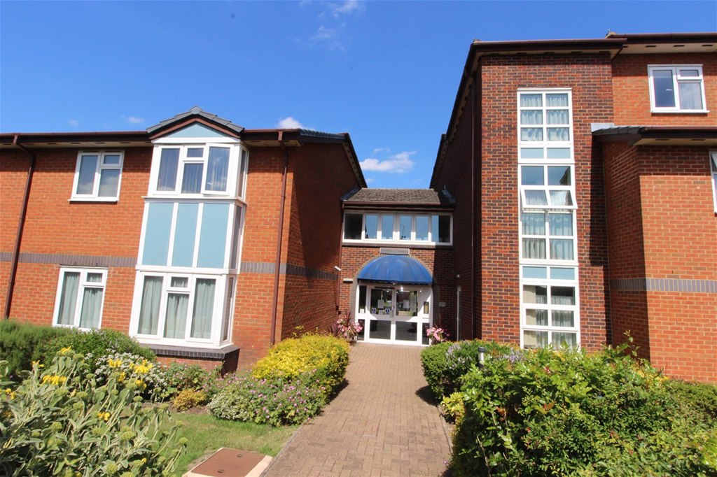Property in Fairbanks Lodge, Furzehill Road, Borehamwood, WD6