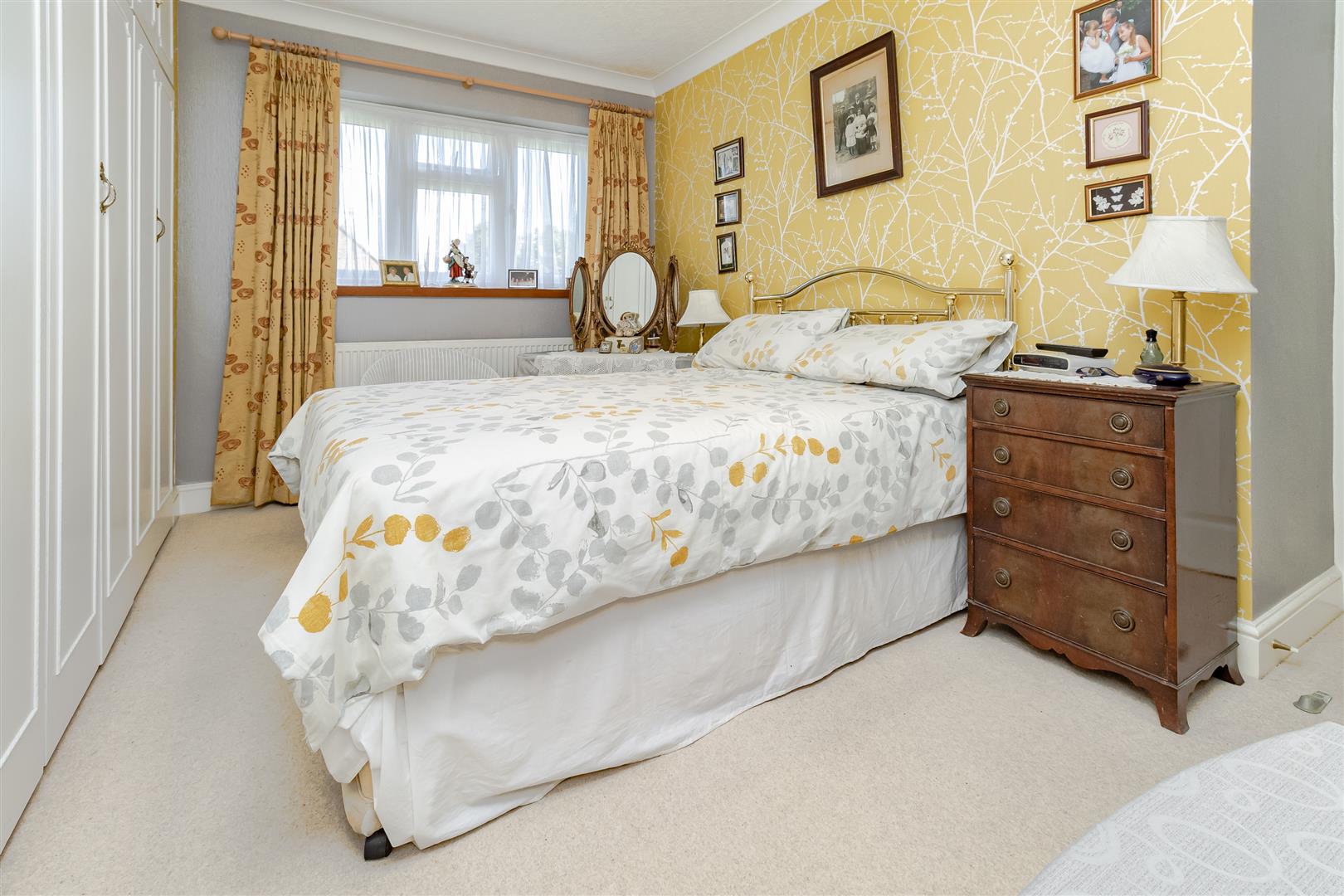 Property in Hartforde Road, Borehamwood, WD6