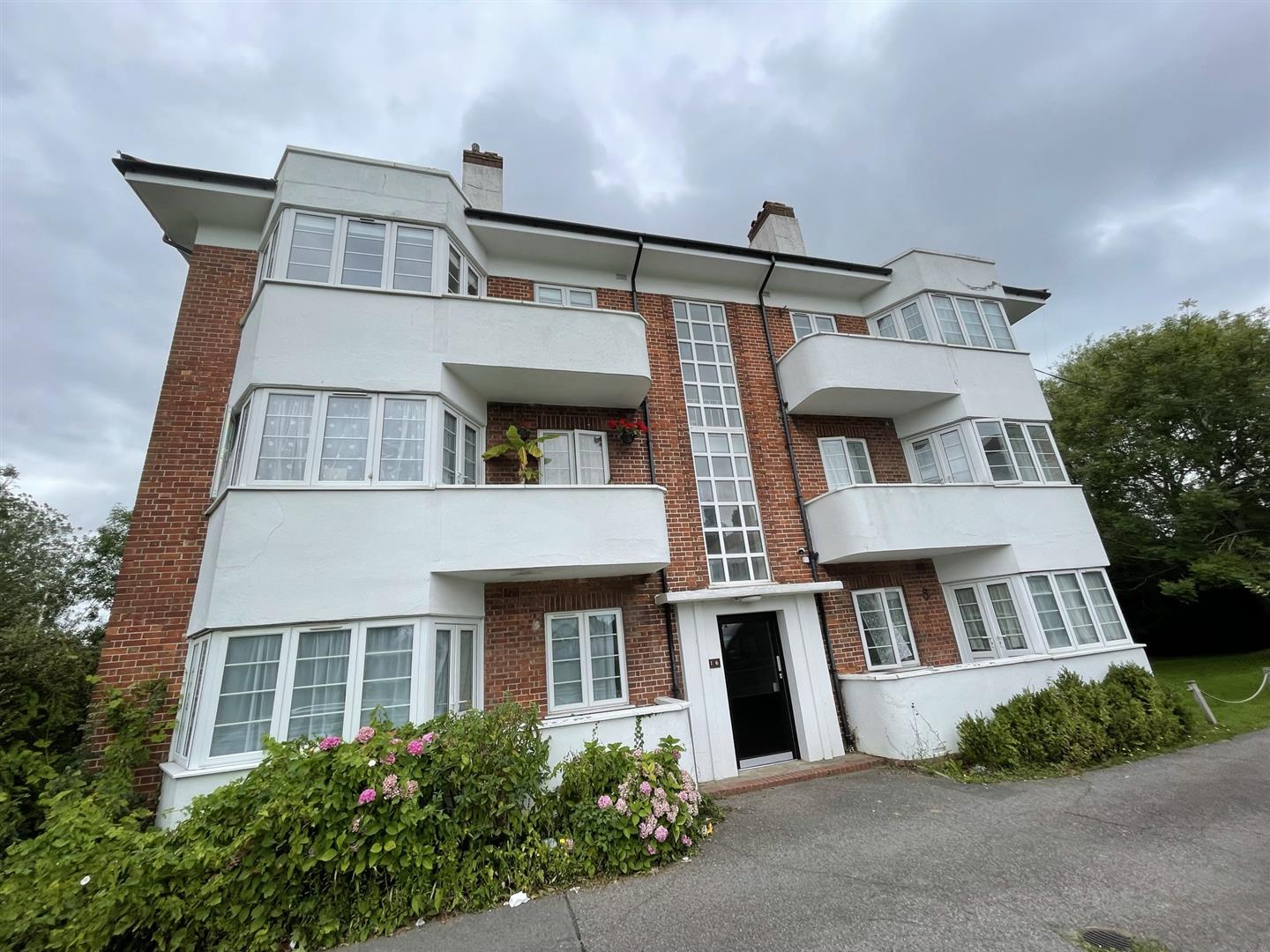 Deacons Hill Road, Borehamwood, WD6