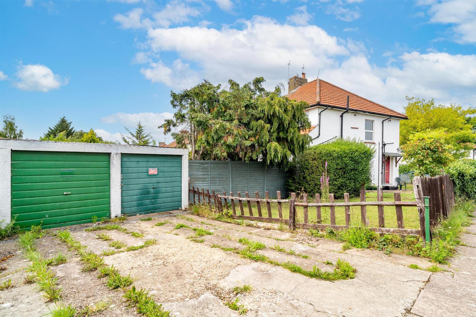 Laleham Avenue, London, NW7