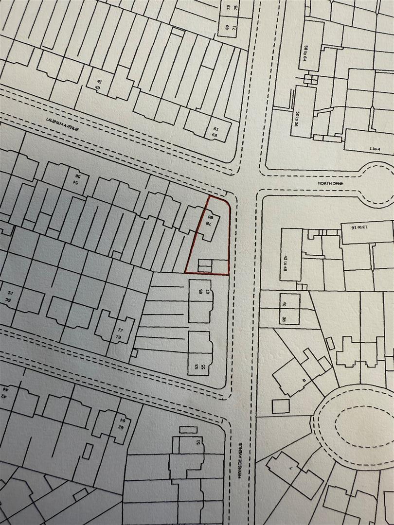 Laleham Avenue, London, NW7