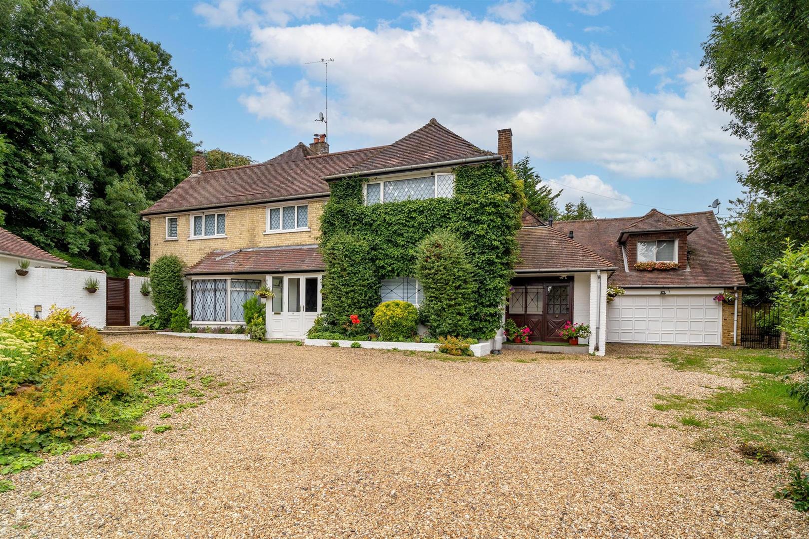 Allum Lane, Borehamwood, WD6