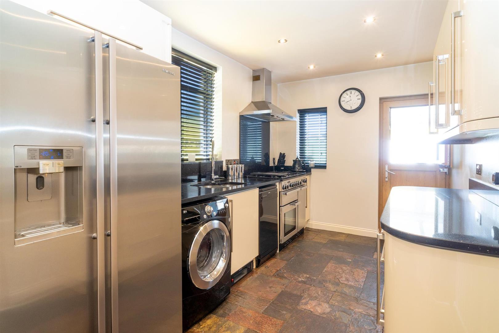 St Albans Road East, Hatfield, AL10