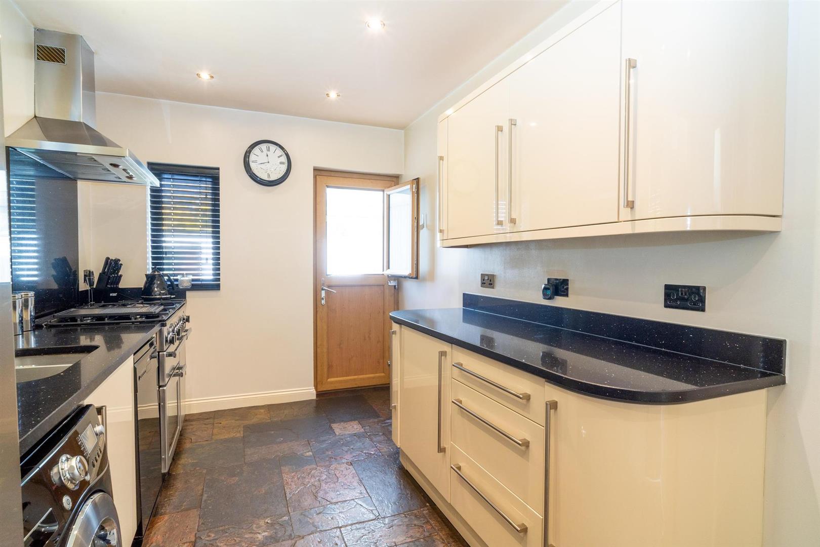 St Albans Road East, Hatfield, AL10