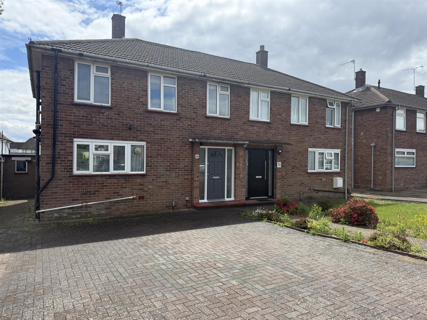 Kings Drive, Edgware, HA8