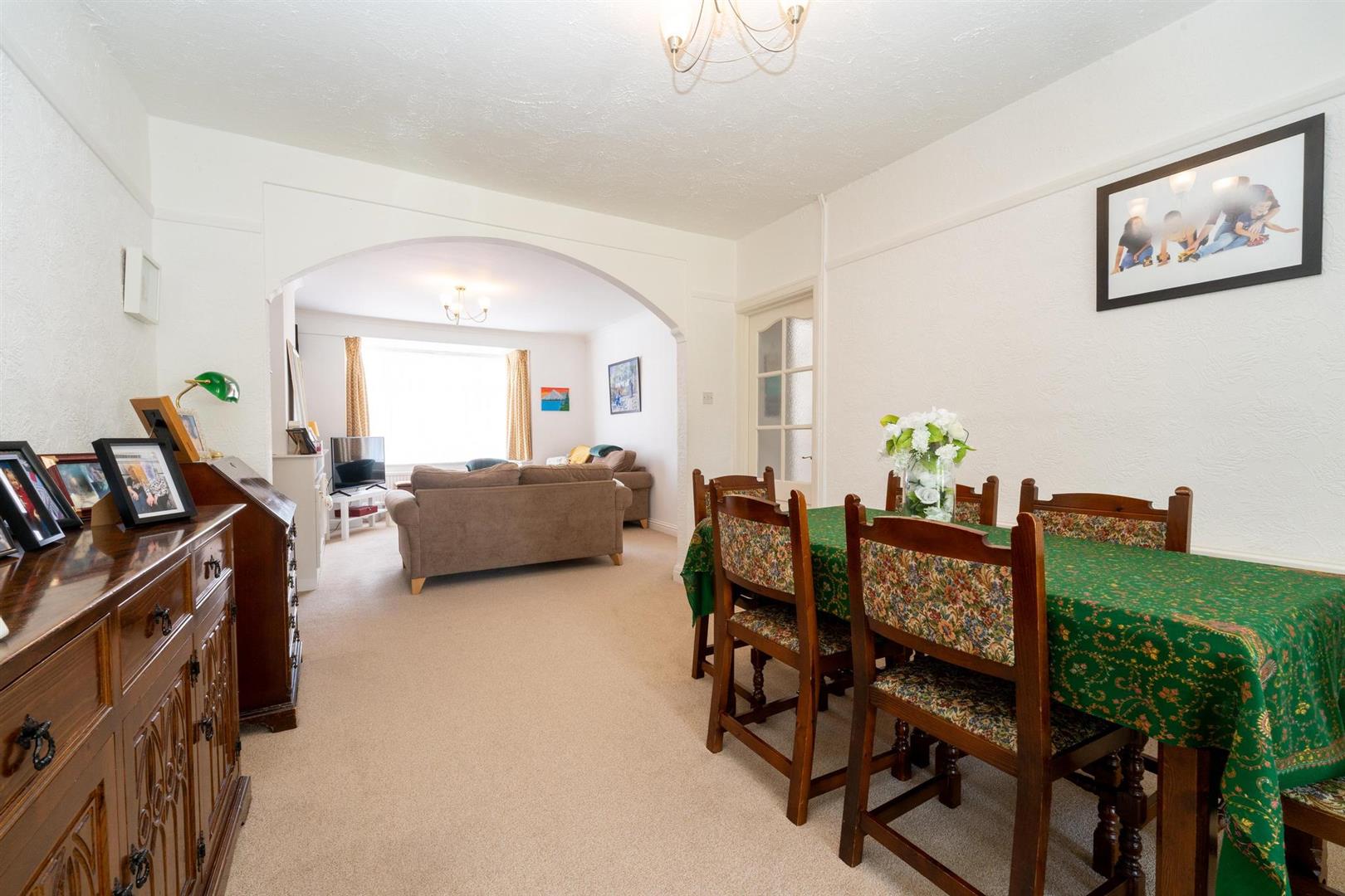 Brownlow Road, Borehamwood, WD6