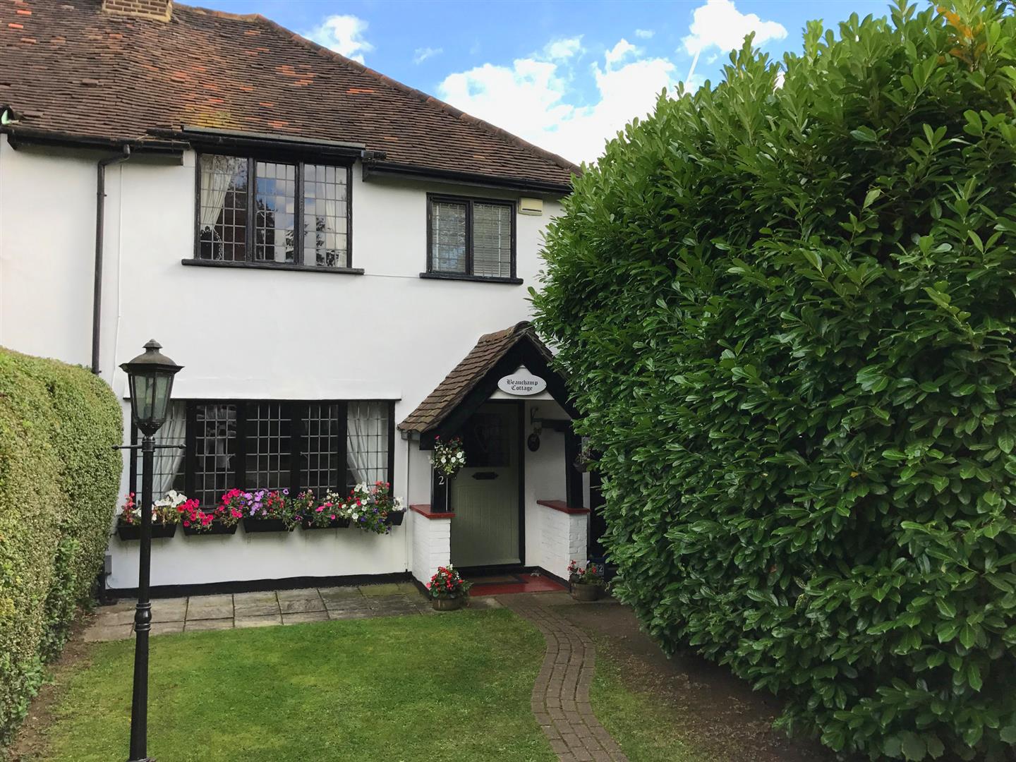 Property in Fencepiece Road, Chigwell, IG7