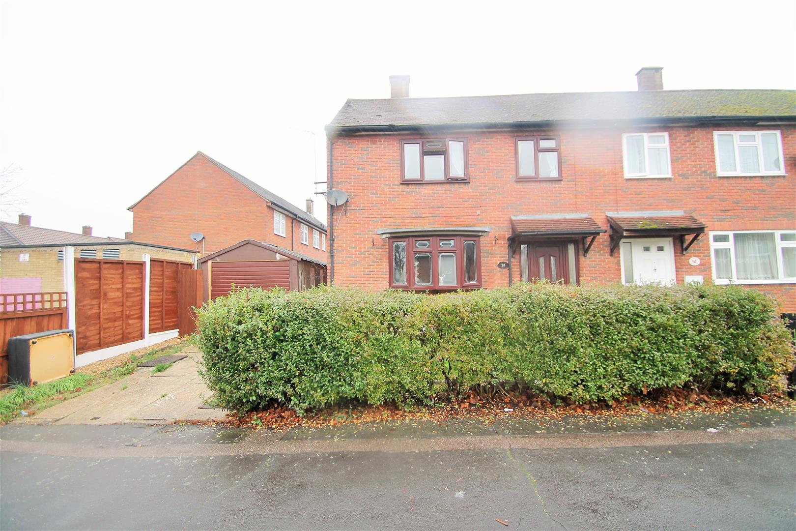 Property in Burrow Road, Chigwell, IG7