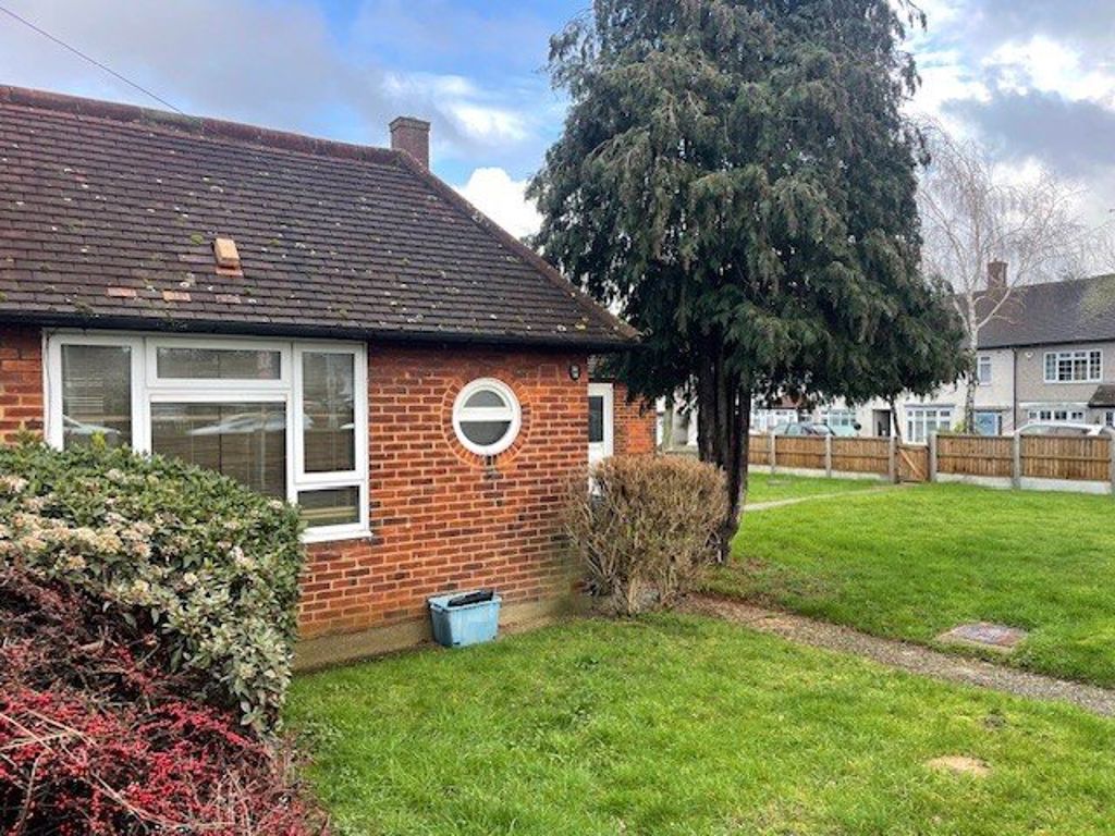 Pollard Close, Chigwell, IG7