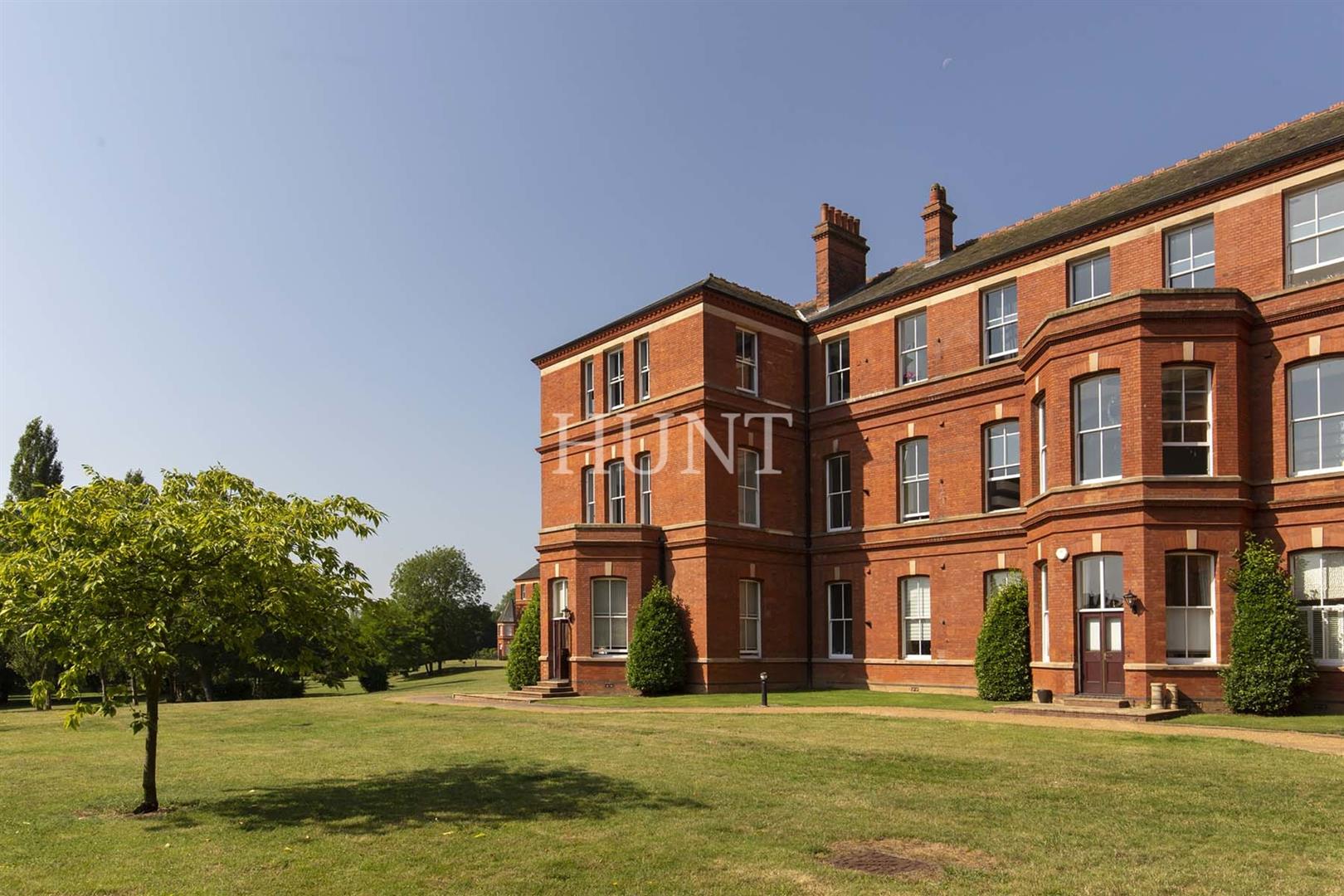 Property in Goldsmith House, Repton Park, Woodford Green, Essex, IG8 8RL
