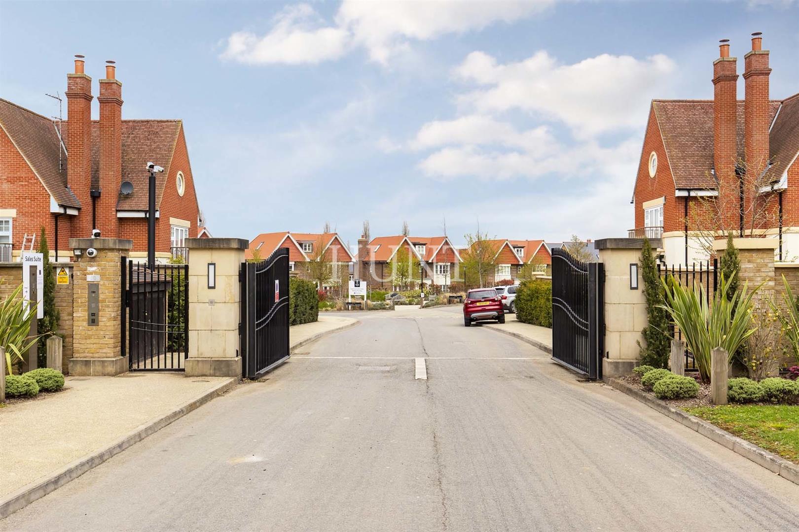 Property in Chigwell Grange, High Road, Chigwell, IG7 6BF