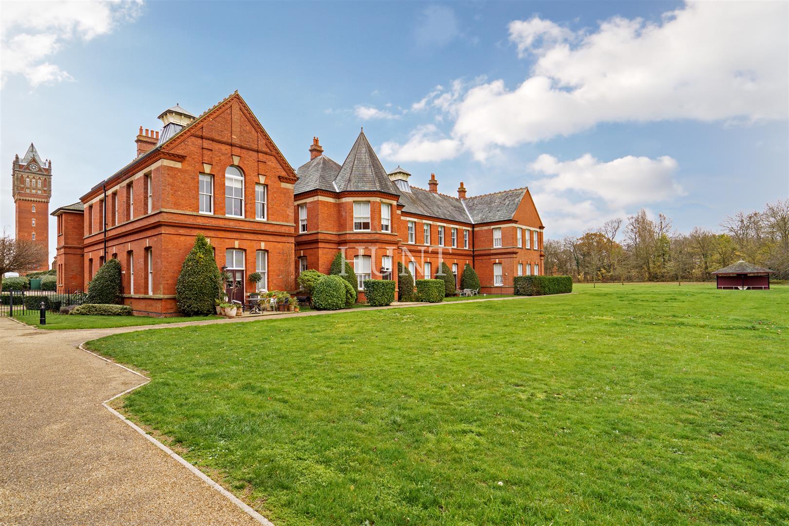 Property in Osborne House, Repton Park, Woodford Green, Essex, IG8 8RE