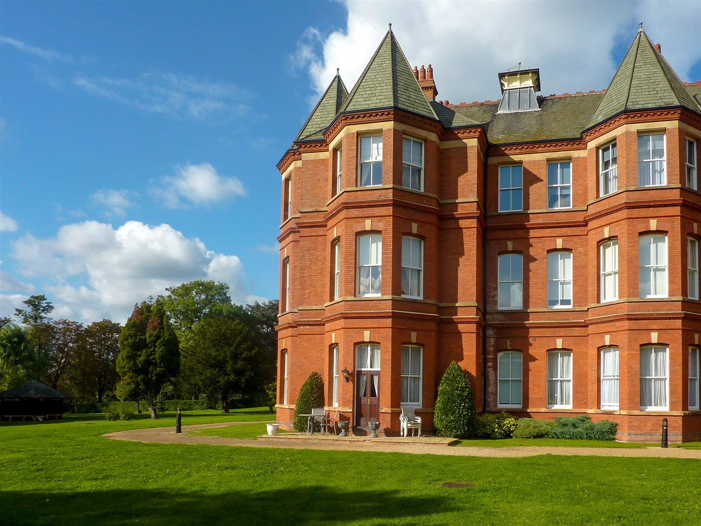 Sutherland House, Woodford Green, IG8