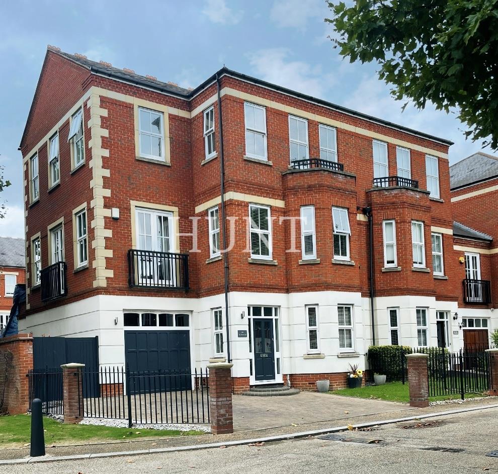 The Boulevard, Woodford Green, IG8