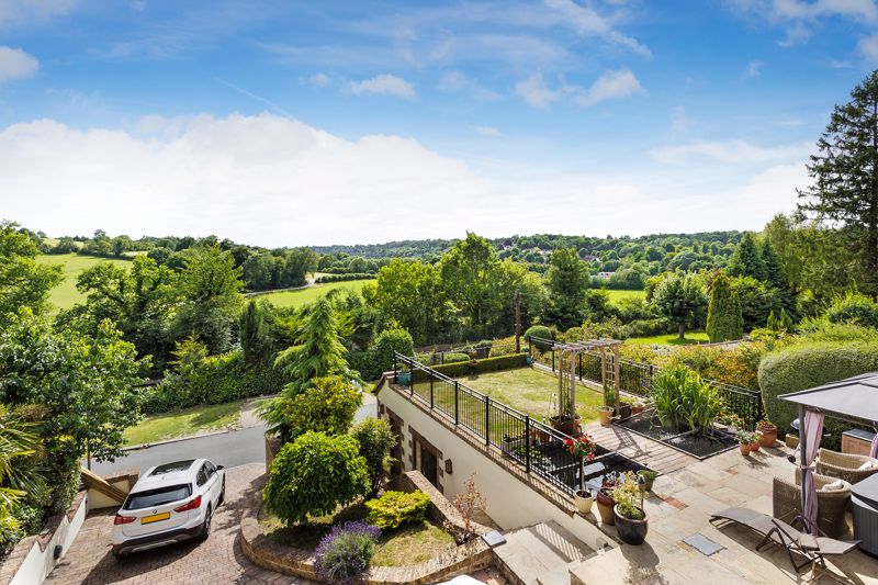 Property in Stuart Road, Warlingham, Surrey, CR6 9JH