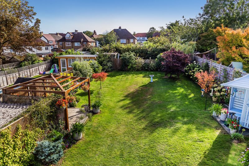 Property in Keston Avenue, Coulsdon, Surrey, CR5 1HL