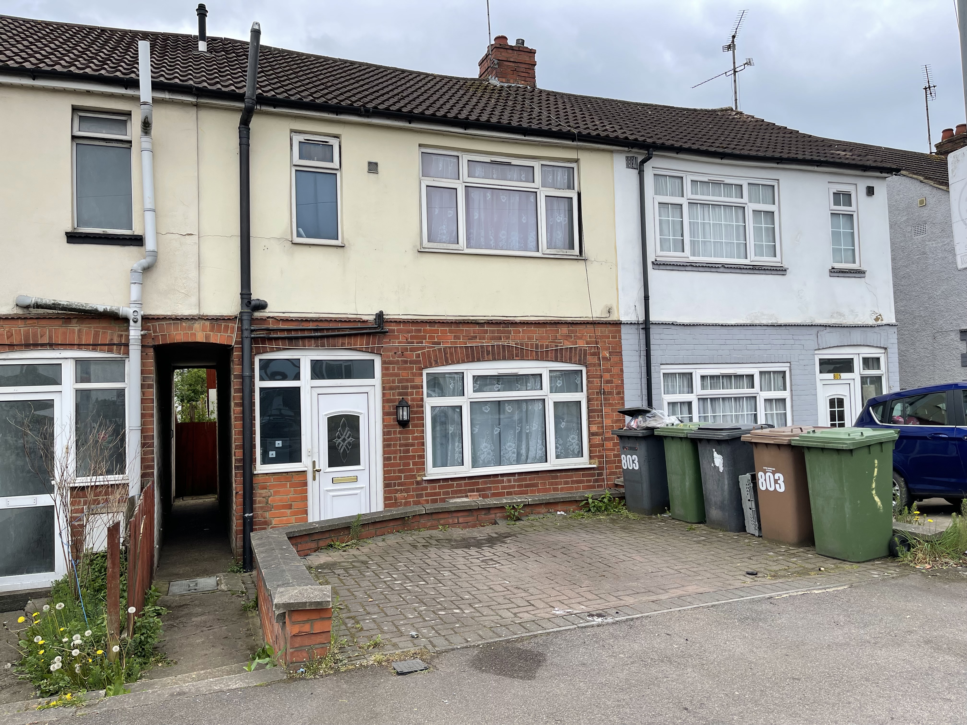 Dunstable Road, Luton, LU4