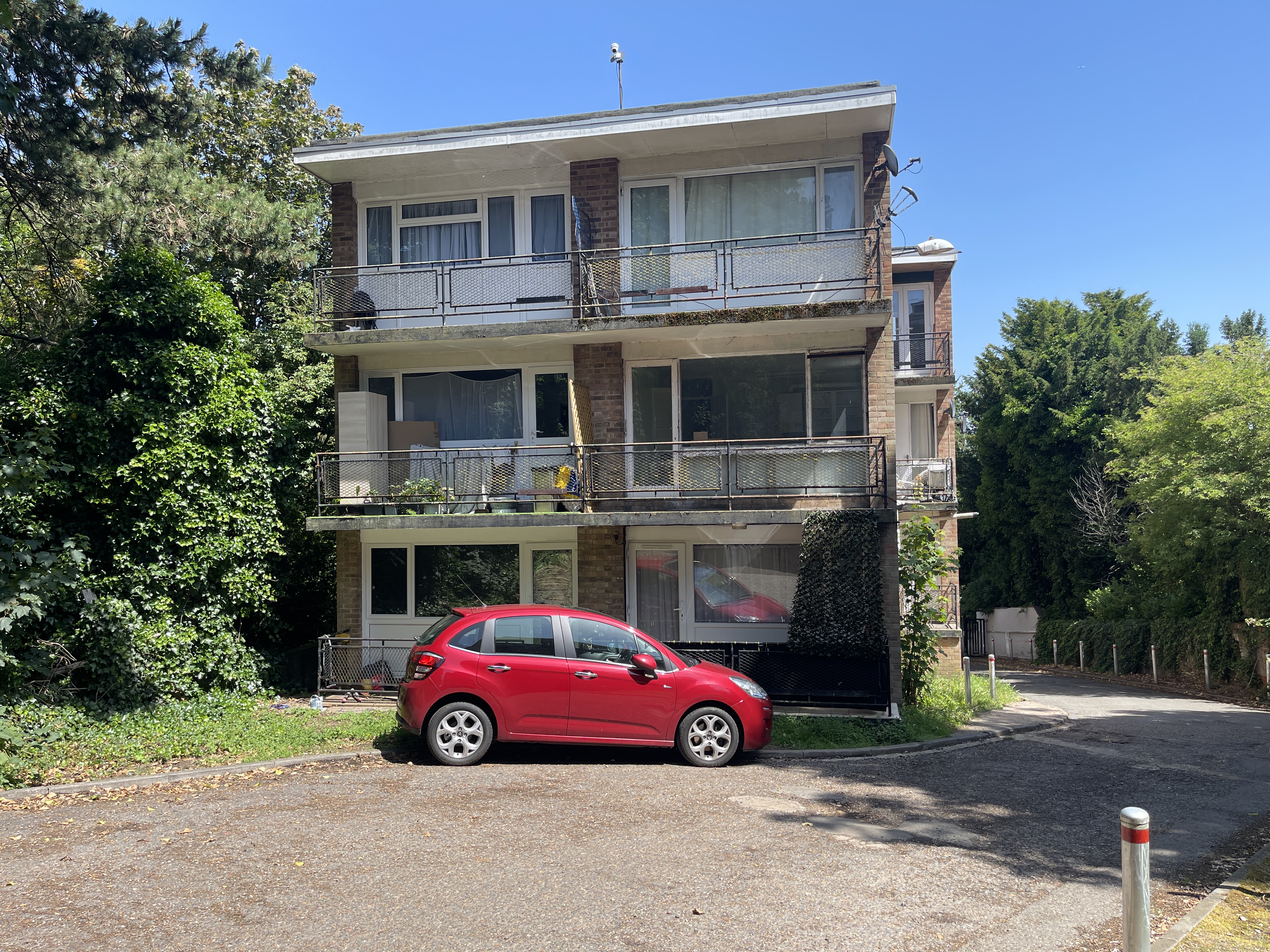 Ruthin Close, Luton, LU1