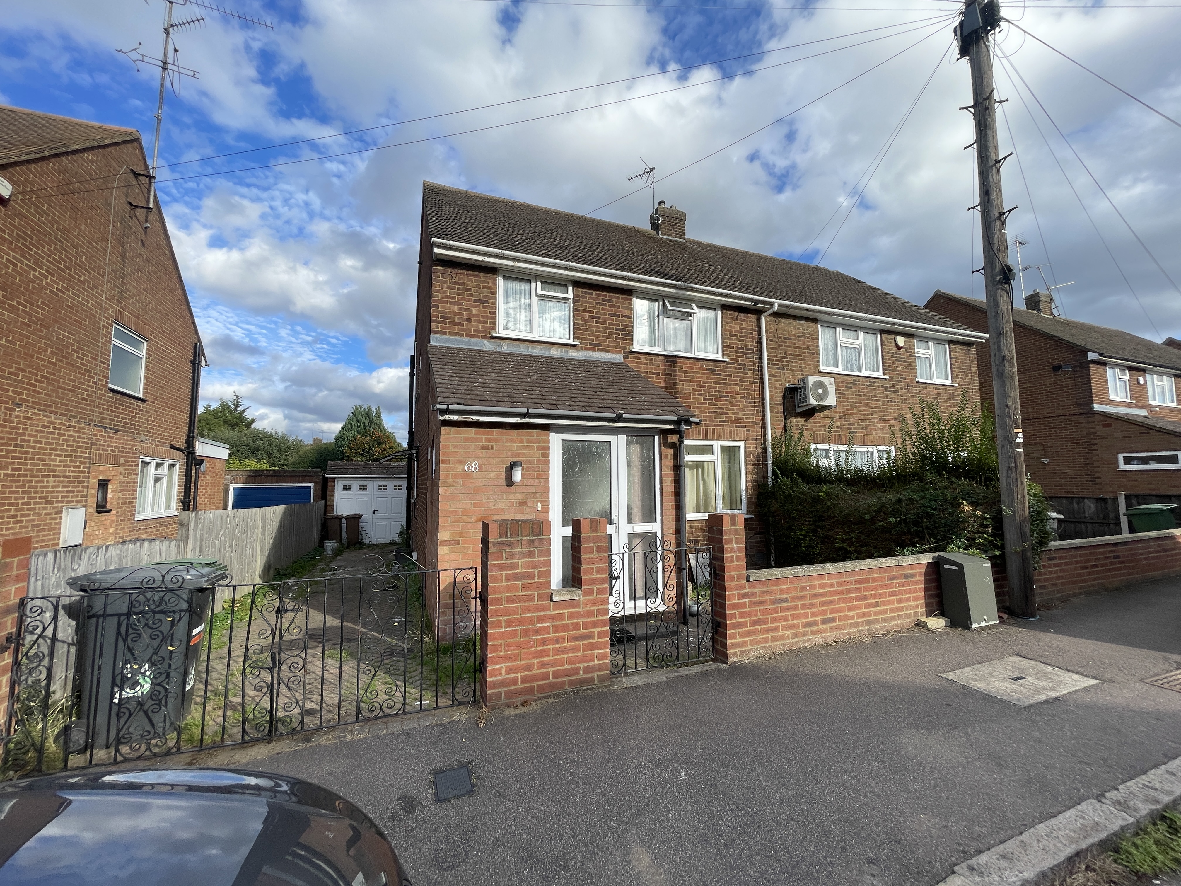 Rosslyn Crescent, Luton, LU3