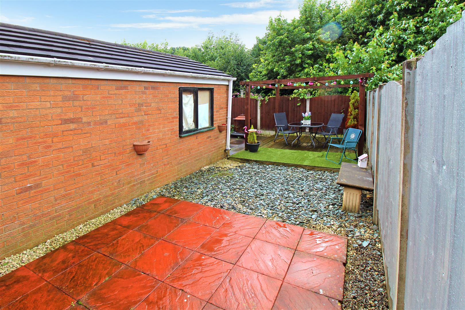 Property in Dunsford Avenue, Milton, Stoke On Trent, Staffordshire, ST2 7PJ