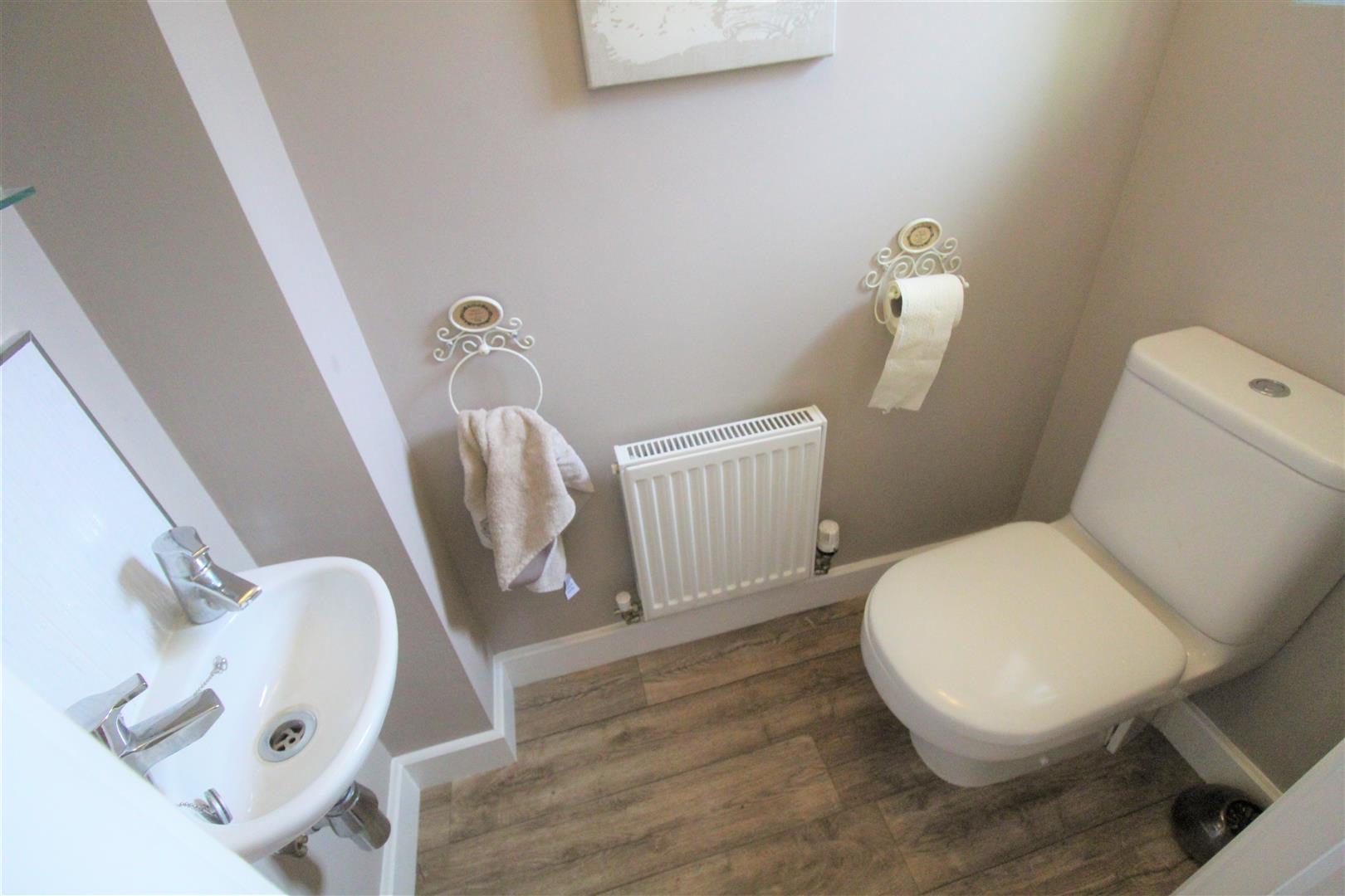 Property in Lamphouse Way, Wolstanton, Newcastle, Staffordshire, ST5 0GA