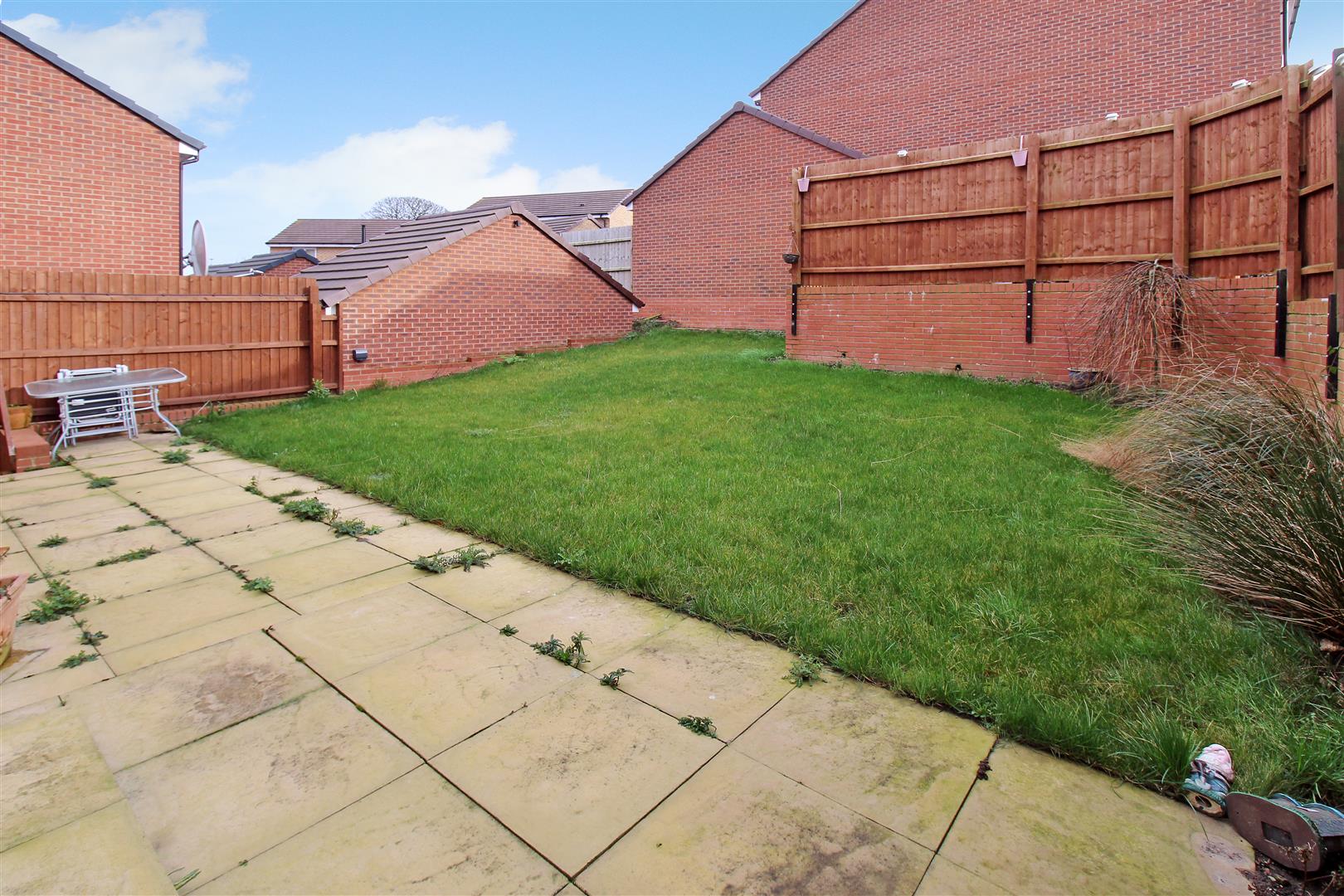 Property in Ryder Grove, Talke, Talke, Staffordshire, ST7 1GF