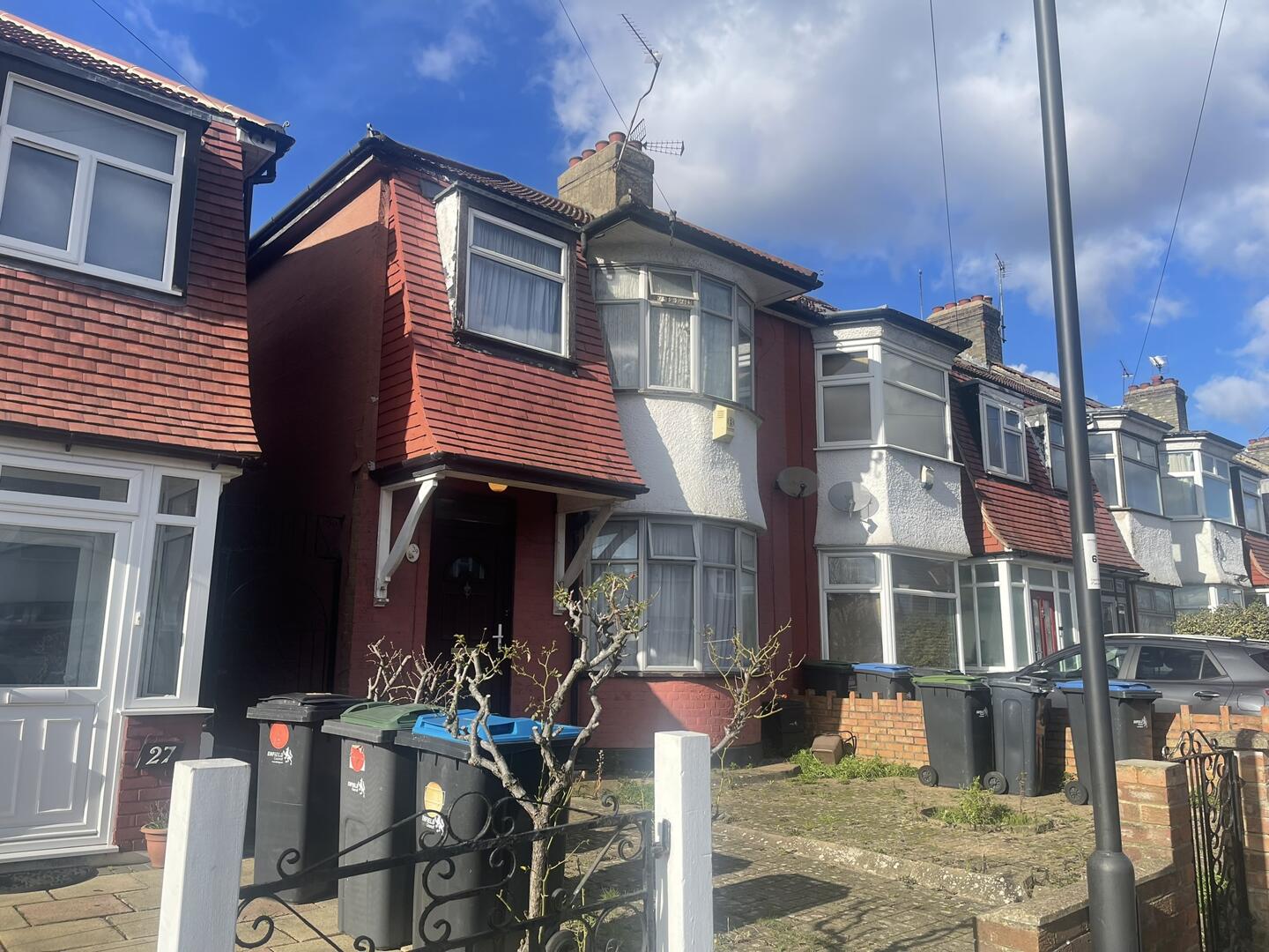 Kendal Avenue, London, N18