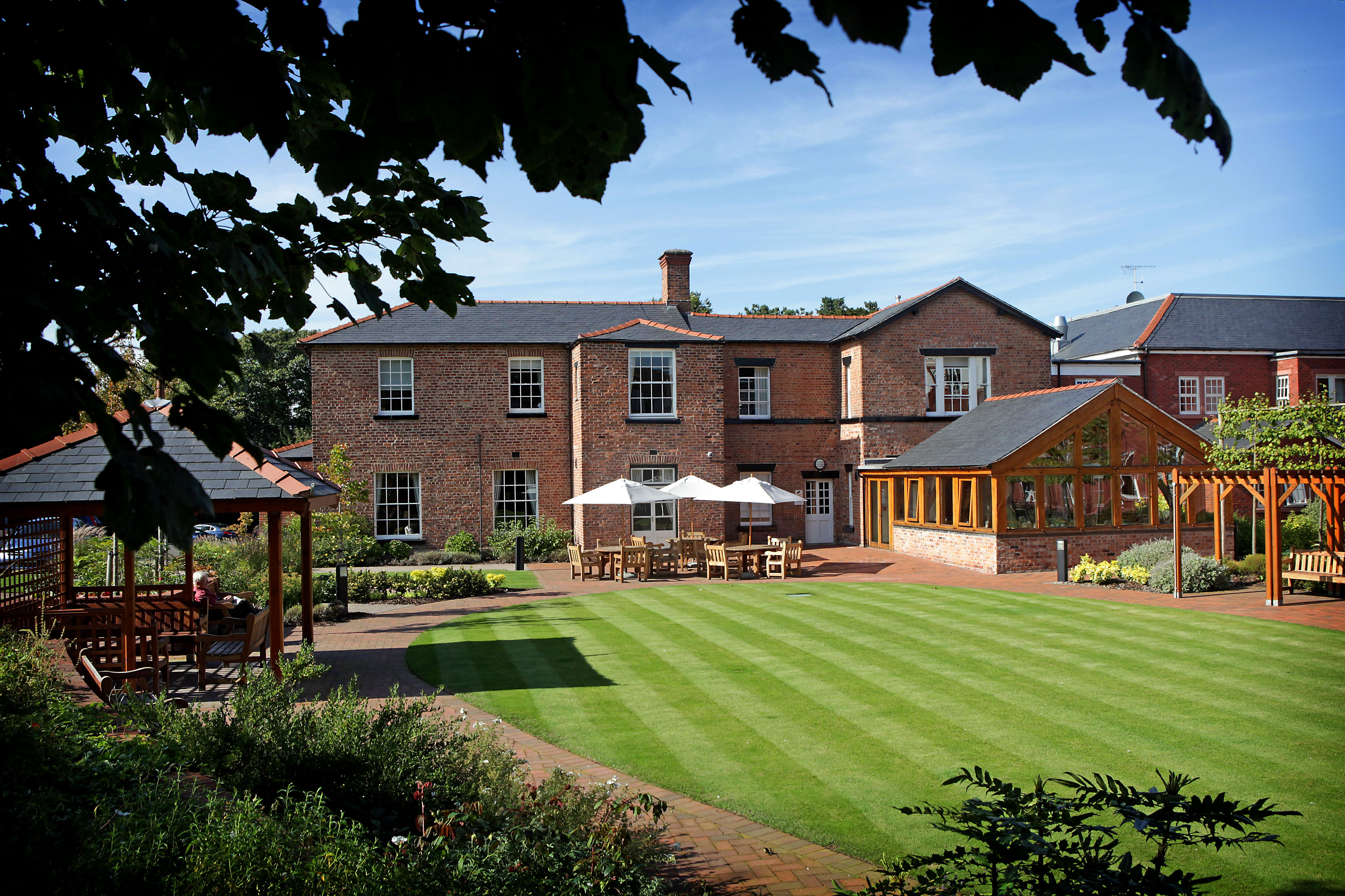Property in Boughton Hall, Chester, CH3