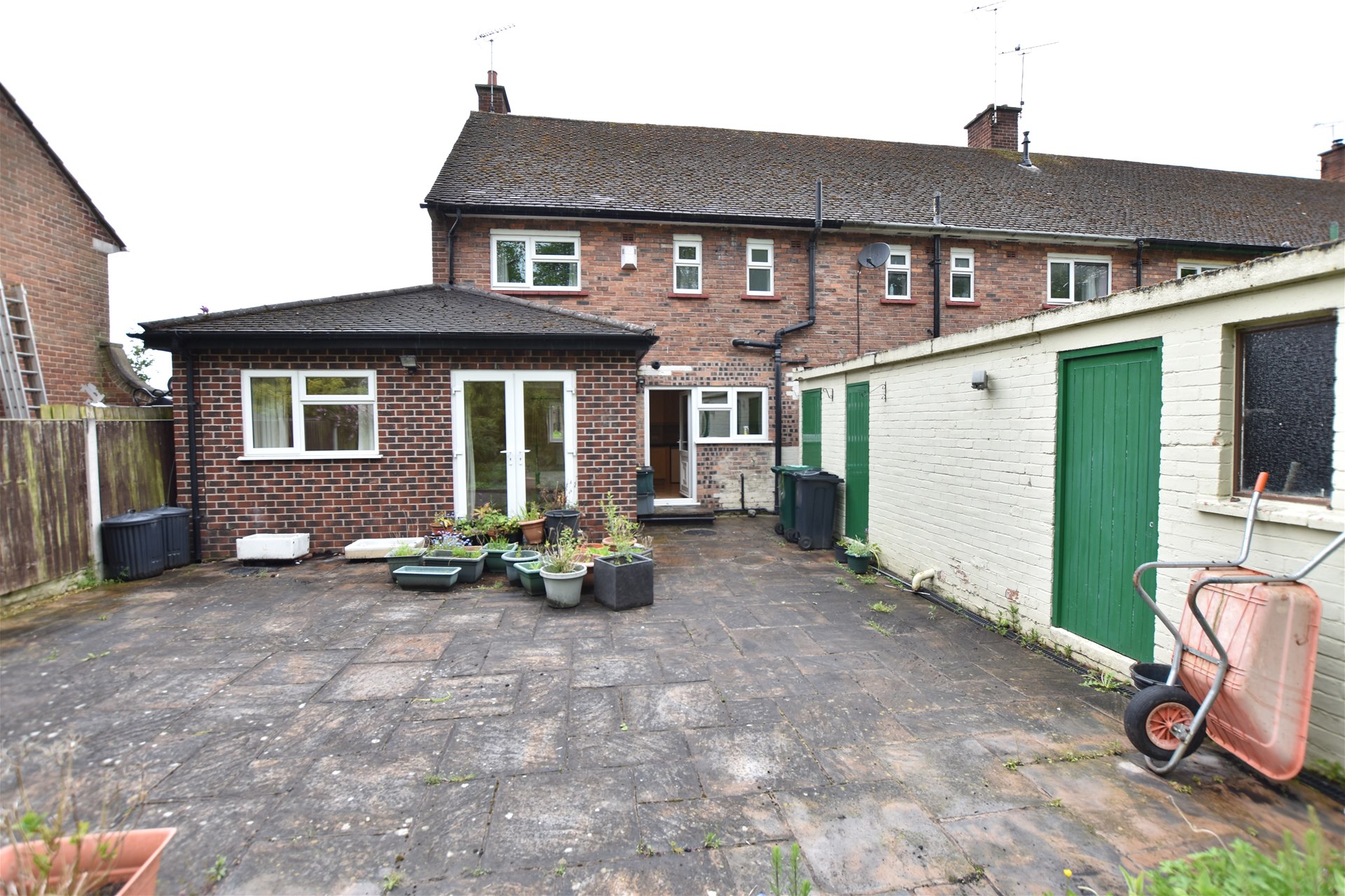 Property in Linden Grove, Chester, CH2