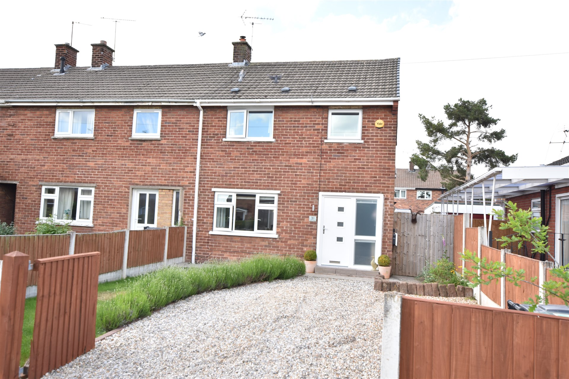Property in Halton Road, Chester, CH2