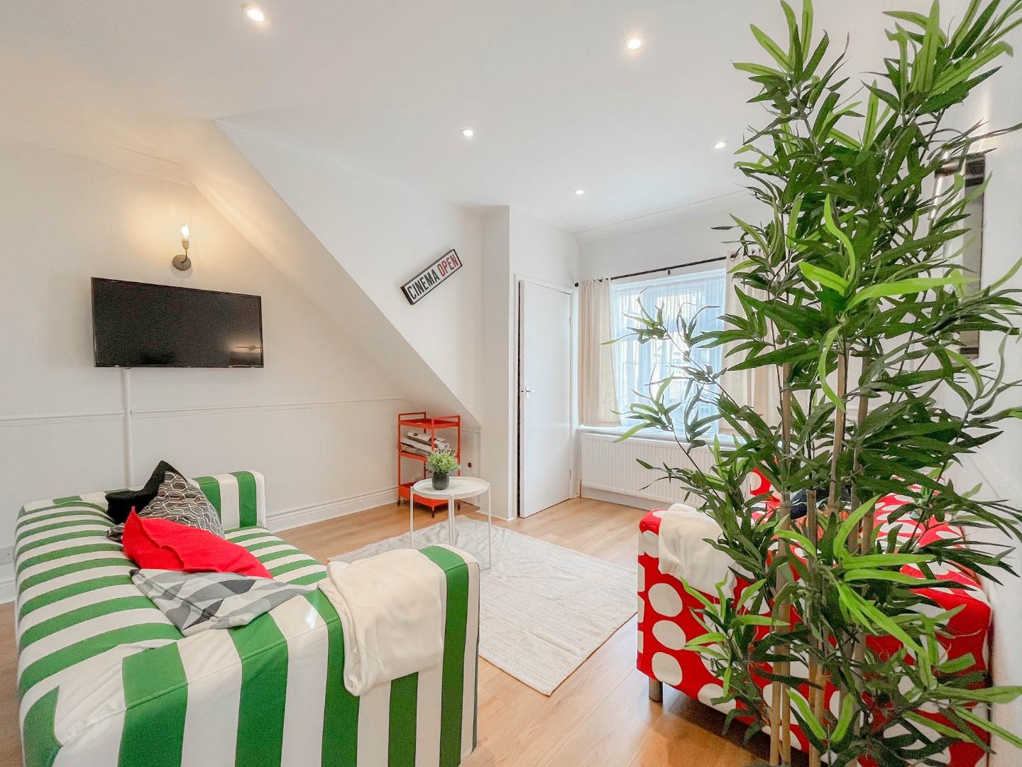 Burleigh Road, Waltham Cross, EN8