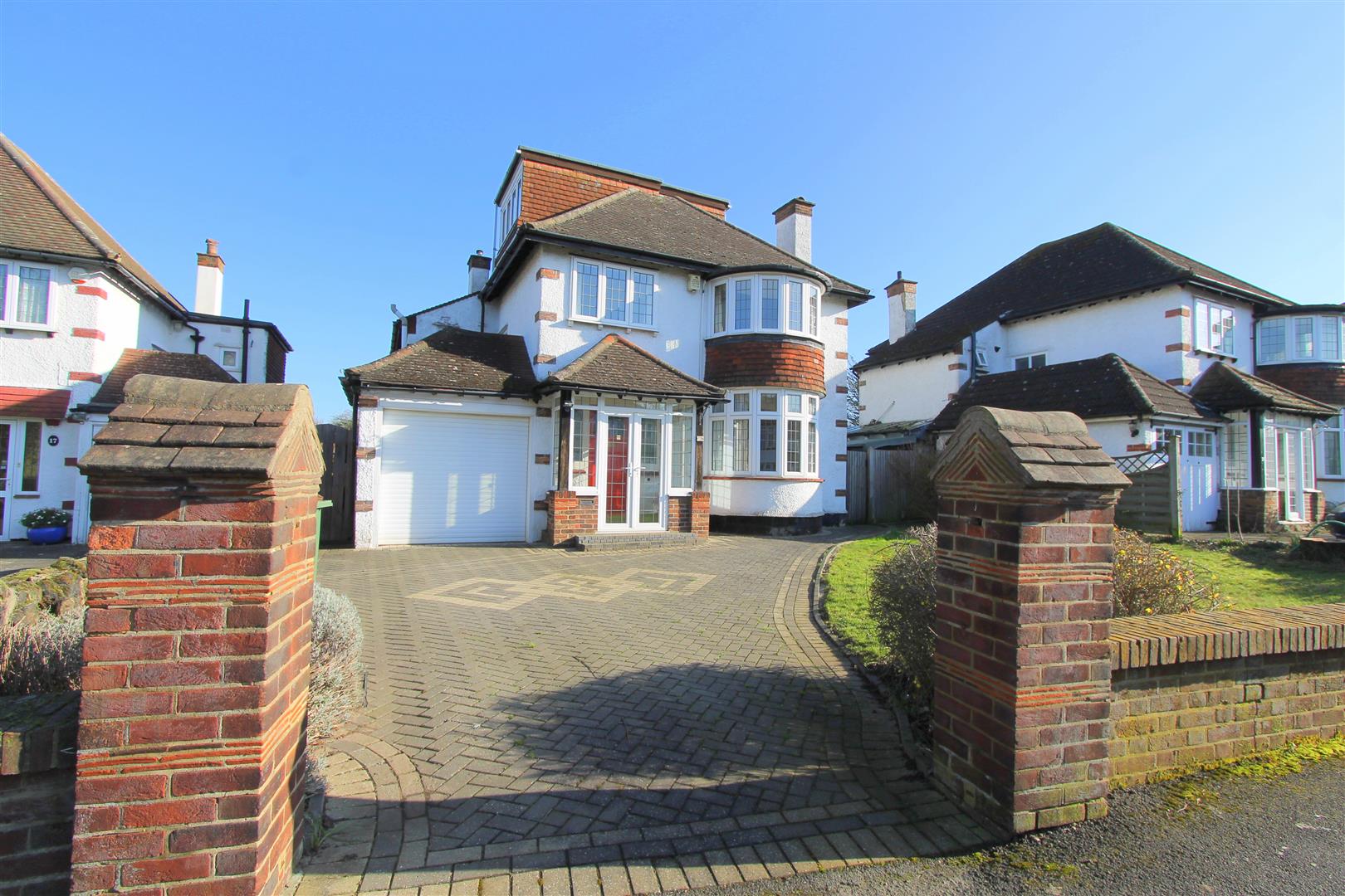 Property in Redford Avenue, Wallington, Surrey, SM6 9DT
