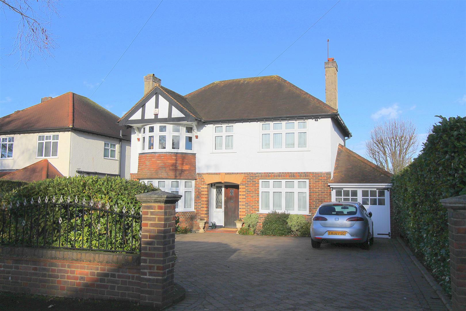 Property in Lordsbury Field, South Wallington, Surrey, SM6 9PE