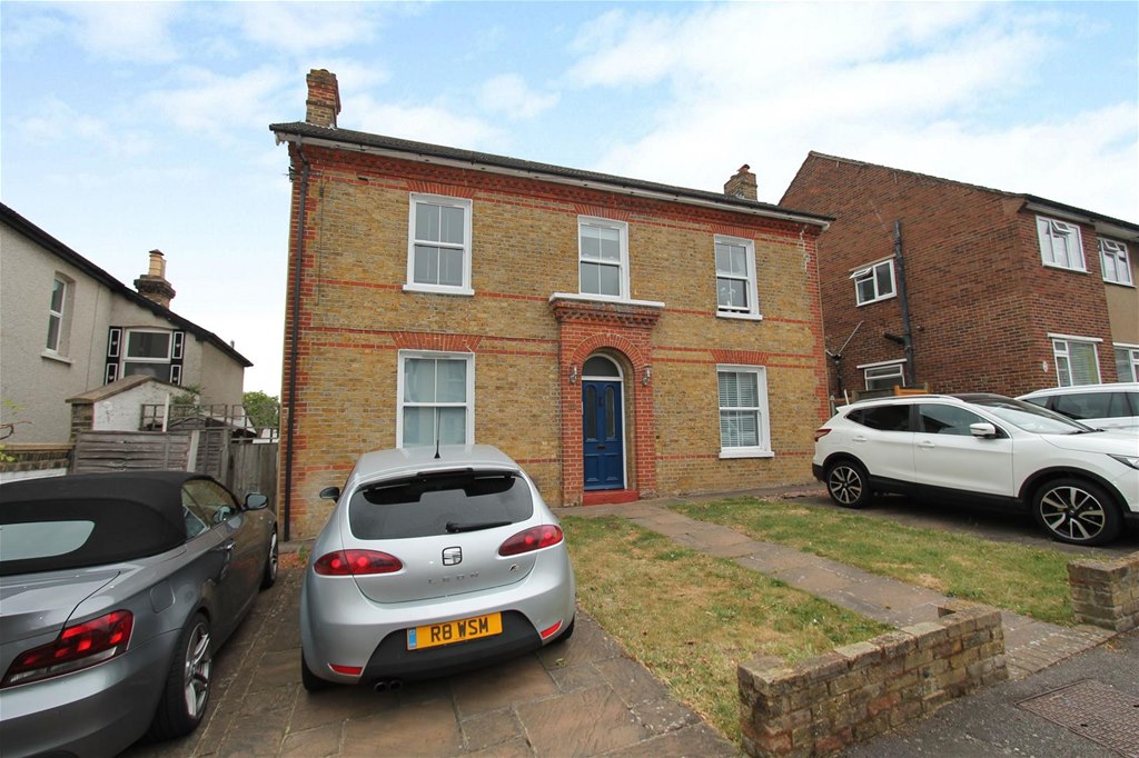 Cromwells Estate Agents (Official Website)