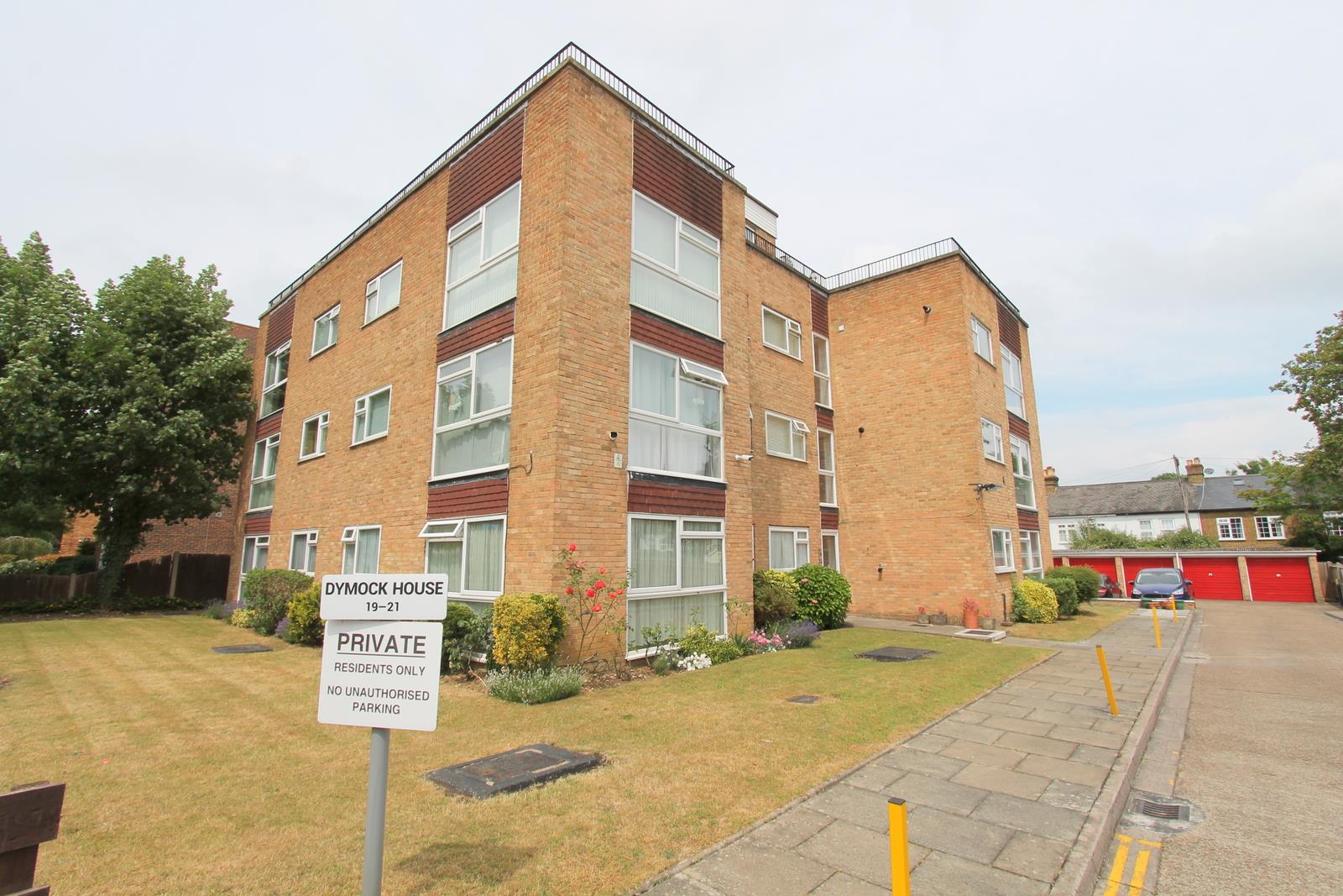 Property in Maldon Road, Wallington, Surrey, SM6 8BY
