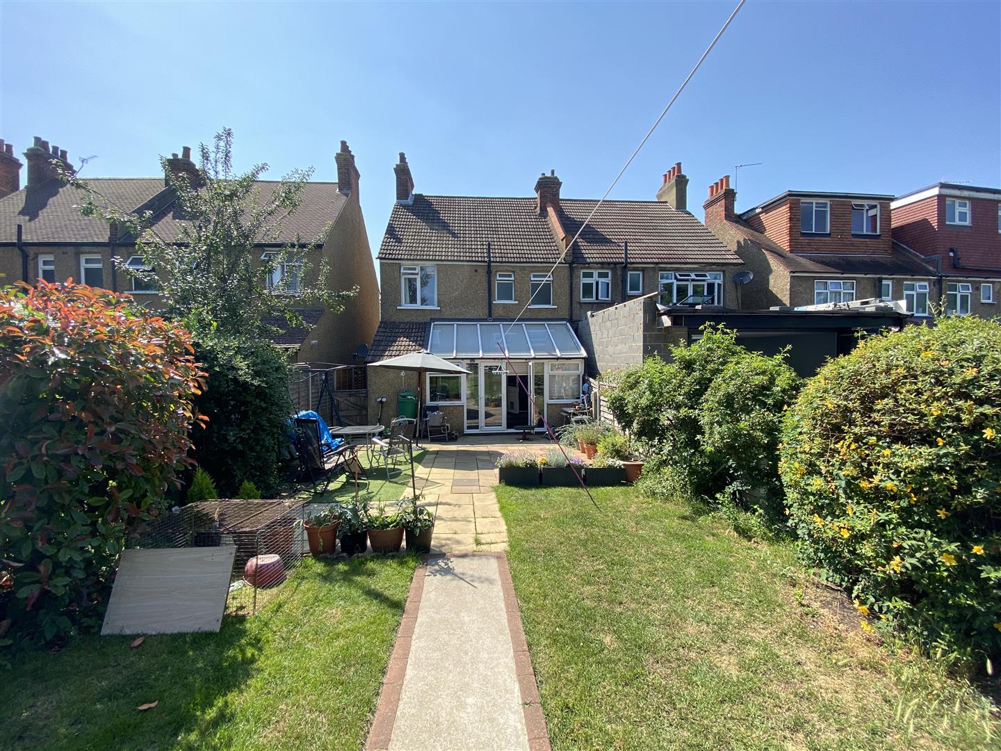 Property in Lavender Vale, Wallington, Surrey, SM6 9QR
