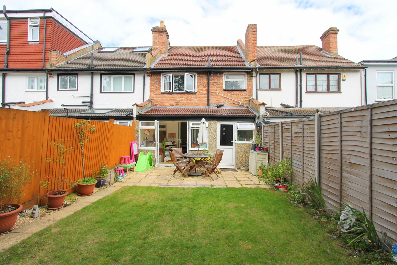 Property in Clifton Road, Wallington, Surrey, SM6 8AN